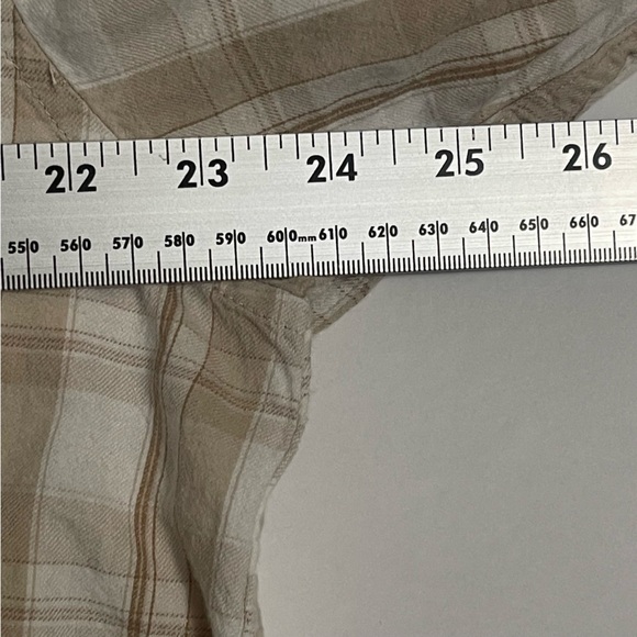 Columbia Men's Tan Plaid Button Down Shirt - Picture 6 of 11